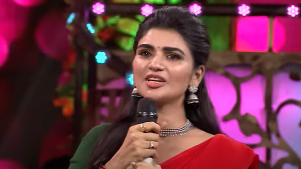 షాకింగ్: ఆడపిల్లగా వద్దంటూ వర్ష సంచలన నిర్ణయం! సుమ ముందే కన్నీటి పర్యంతం!! షాకింగ్: ఆడపిల్లగా వద్దంటూ వర్ష సంచలన నిర్ణయం! సుమ ముందే కన్నీటి పర్యంతం!!