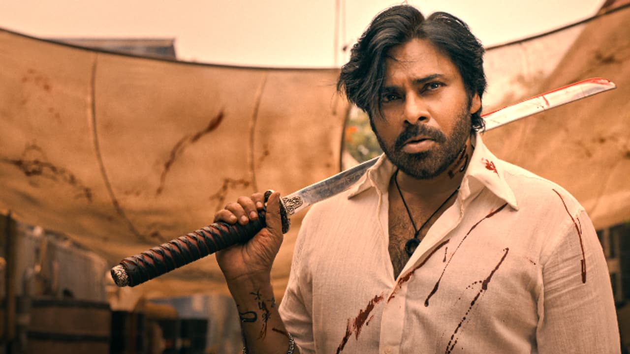 ఓజీ మూవీ నుంచి మతిపోగొట్టే సాంగ్ రిలీజ్.. 'గన్స్ ఎన్ రోజెస్'లో ఏం చూపించారంటే? ఓజీ మూవీ నుంచి మతిపోగొట్టే సాంగ్ రిలీజ్.. 'గన్స్ ఎన్ రోజెస్'లో ఏం చూపించారంటే?