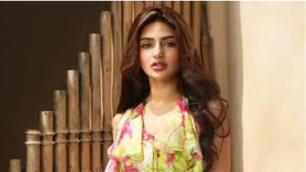 స్టార్ హీరోతో డేటింగ్.. పెళ్లికి శ్రీలీల ఫ్యామిలీ గ్రీన్ సిగ్నల్ ఇచ్చిందా ? స్టార్ హీరోతో డేటింగ్.. పెళ్లికి శ్రీలీల ఫ్యామిలీ గ్రీన్ సిగ్నల్ ఇచ్చిందా ?