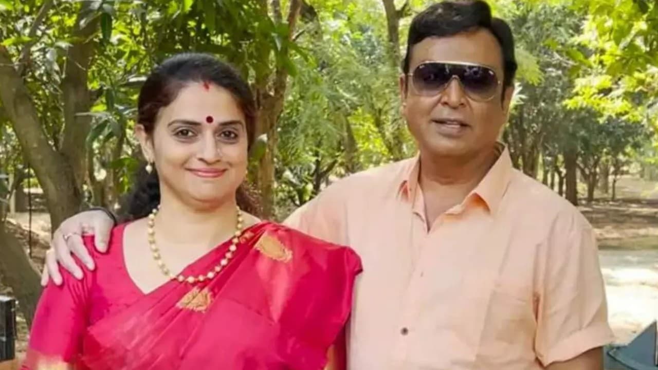 నరేష్ ను పవిత్ర లోకేష్ ముద్దుగా ఏమని పిలుస్తుందో తెలుసా? ఆ పేరుకు అర్ధం ఏంటంటే? నరేష్ ను పవిత్ర లోకేష్ ముద్దుగా ఏమని పిలుస్తుందో తెలుసా? ఆ పేరుకు అర్ధం ఏంటంటే?