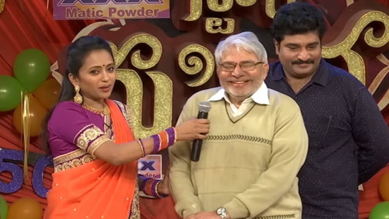 హీరోయిన్గా యావరేజ్, మా ఇంటికి కోడలుగా వస్తే బాగుండు.. యాంకర్ సుమ గురించి చెబుతూ మామ కన్నీళ్లు హీరోయిన్గా యావరేజ్, మా ఇంటికి కోడలుగా వస్తే బాగుండు.. యాంకర్ సుమ గురించి చెబుతూ మామ కన్నీళ్లు
