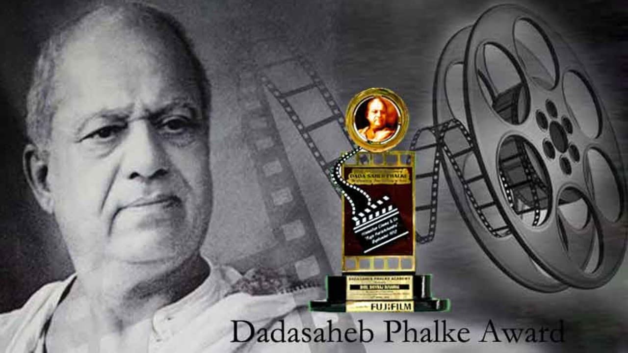 దాదాసాహెబ్ ఫాల్కే అవార్డు అందుకున్న తెలుగు సినీ ప్రముఖులు వీరే దాదాసాహెబ్ ఫాల్కే అవార్డు అందుకున్న తెలుగు సినీ ప్రముఖులు వీరే