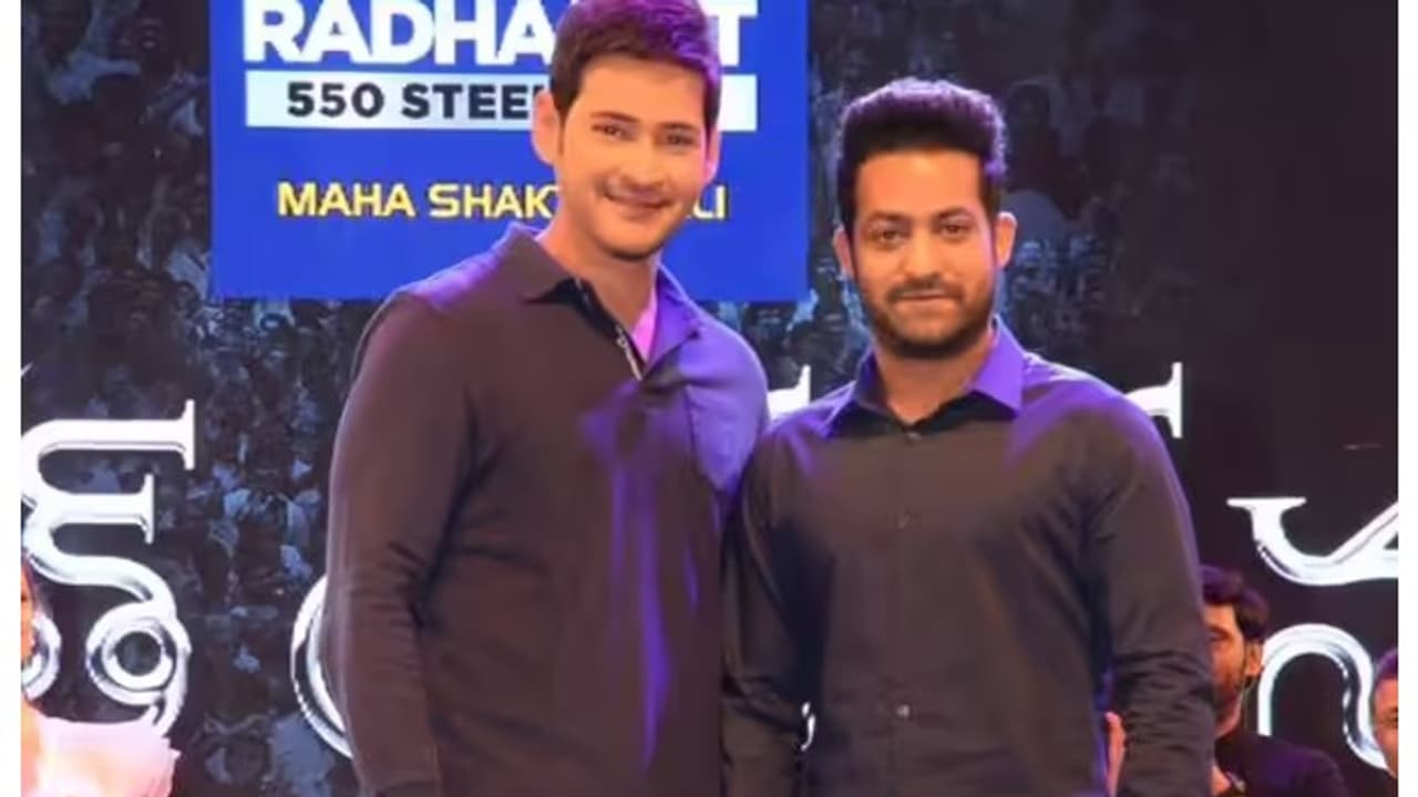 మహేష్, జూ.ఎన్టీఆర్ ముందు ఆ స్టార్ హీరో బచ్చా..ఎవరా హీరో, పోసాని ఎందుకు అలా అన్నారో తెలుసా ? మహేష్, జూ.ఎన్టీఆర్ ముందు ఆ స్టార్ హీరో బచ్చా..ఎవరా హీరో, పోసాని ఎందుకు అలా అన్నారో తెలుసా ?