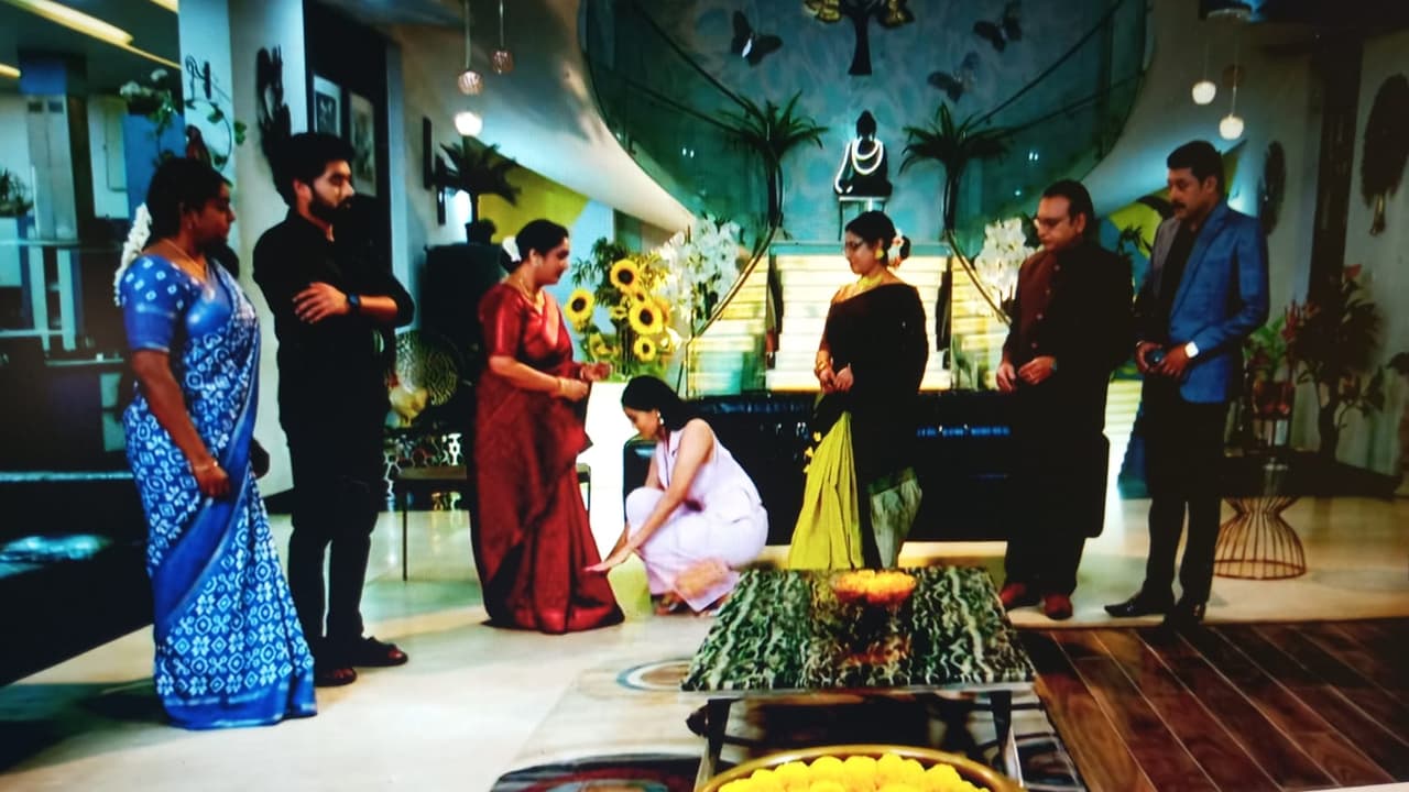 Karthika Deepam 2 Latest Episode: వేలంపాటలో కార్తీక్ ను లేకుండా చేసిన జ్యో- దీపను బాధపెట్టిన సుమిత్ర Karthika Deepam 2 Latest Episode: వేలంపాటలో కార్తీక్ ను లేకుండా చేసిన జ్యో- దీపను బాధపెట్టిన సుమిత్ర