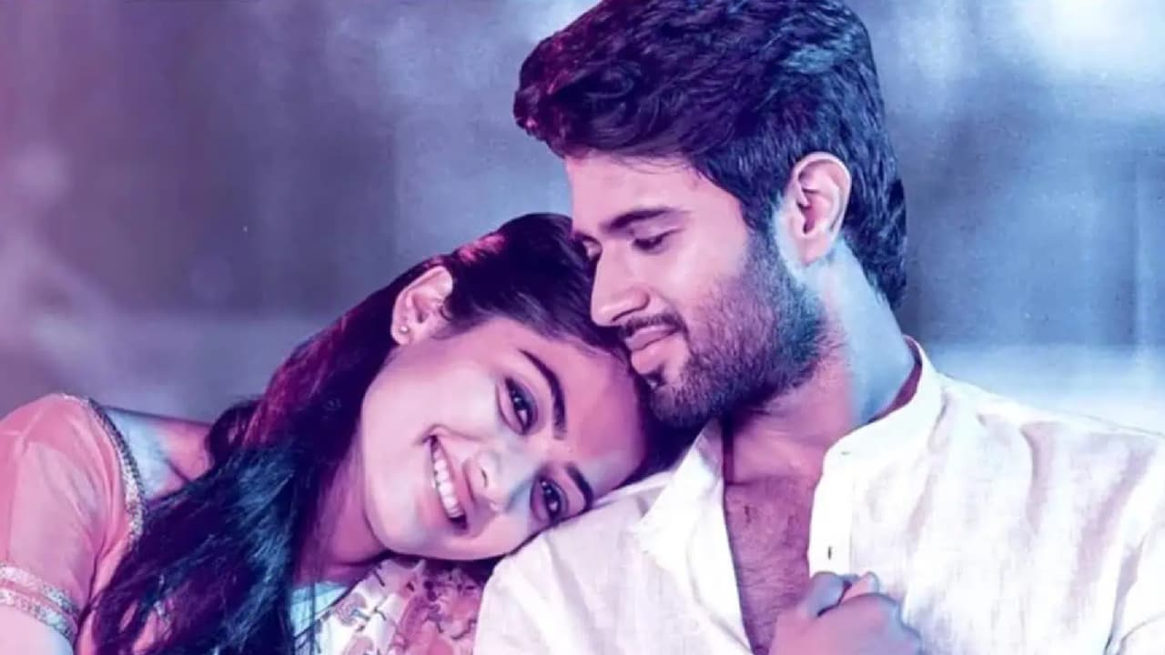 Rashmika Vijay: రష్మిక-విజయ్... మరో సమంత, నాగచైతన్య కానున్నారా? Rashmika Vijay: రష్మిక-విజయ్... మరో సమంత, నాగచైతన్య కానున్నారా?