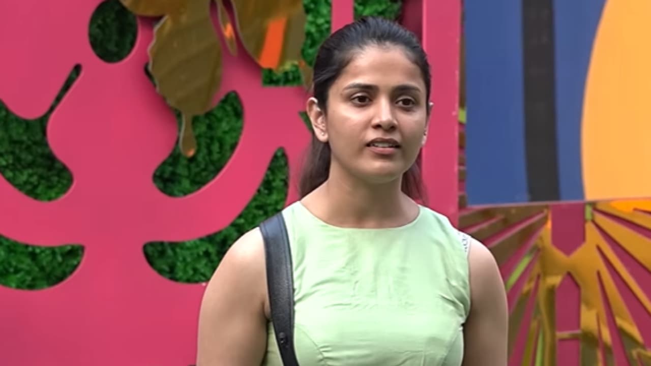Tanuja Gowda: తన వీక్నెస్ బయటపెట్టిన తనూజ.. పేరెంట్స్ చేసిన తప్పుకి ఆవేదన Tanuja Gowda: తన వీక్నెస్ బయటపెట్టిన తనూజ.. పేరెంట్స్ చేసిన తప్పుకి ఆవేదన