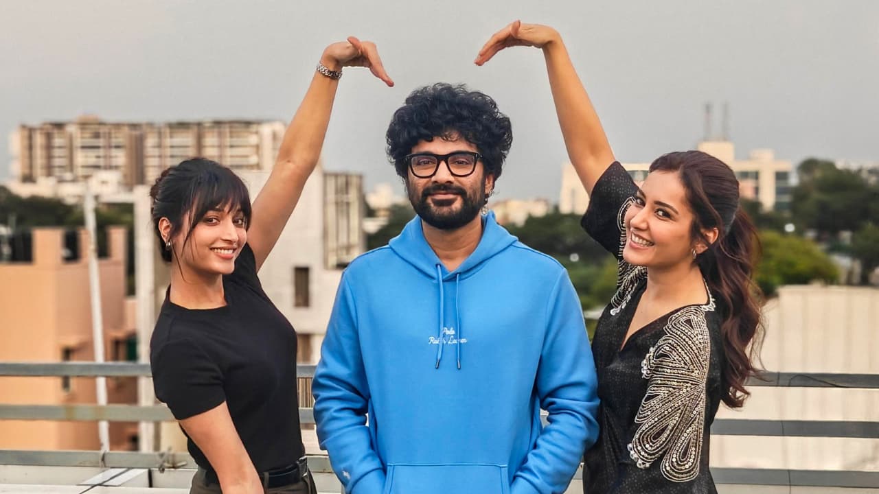 Telusu Kada Review: తెలుసు కదా ఫస్ట్ రివ్యూ, టిల్లుగాడి సినిమా ఎలా ఉండబోతుందంటే? Telusu Kada Review: తెలుసు కదా ఫస్ట్ రివ్యూ, టిల్లుగాడి సినిమా ఎలా ఉండబోతుందంటే?