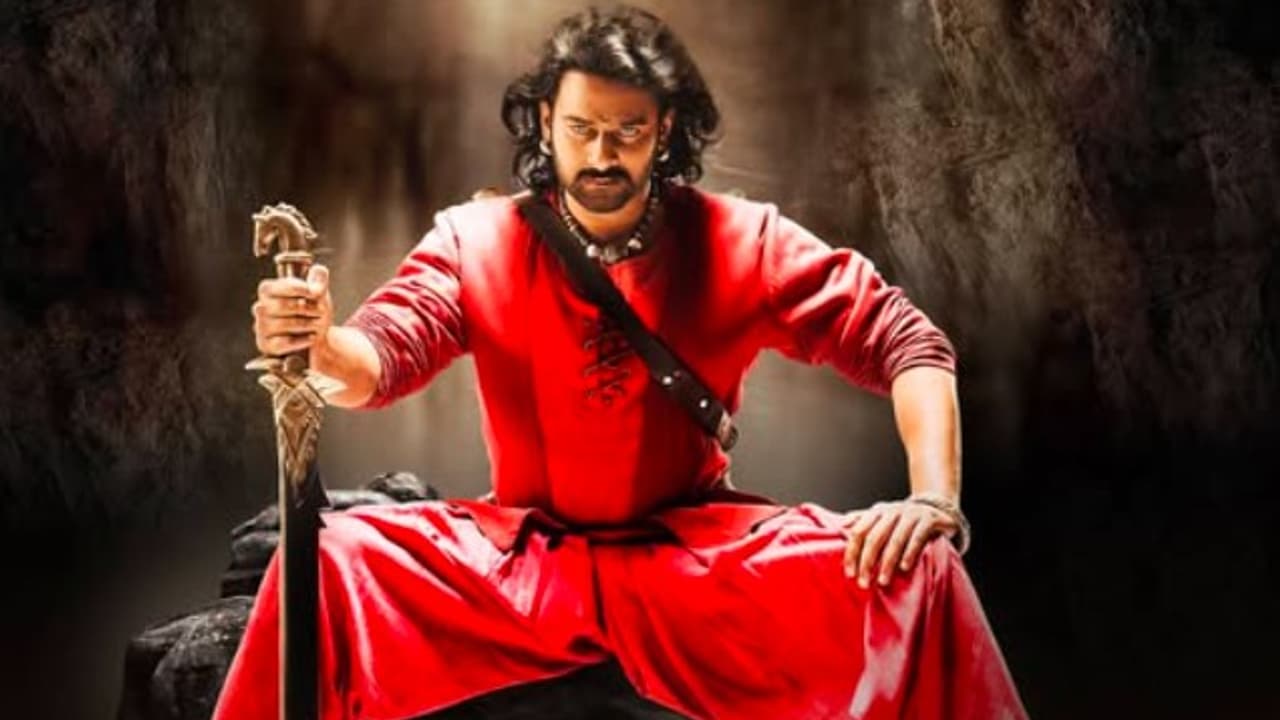 సినిమా హిట్టైతే 1000 కోట్లు రాబట్టే పాన్ ఇండియా స్టార్.. అలాంటి ప్రభాస్ సంపాదించిన ఆస్తుల విలువ ఎంత ? సినిమా హిట్టైతే 1000 కోట్లు రాబట్టే పాన్ ఇండియా స్టార్.. అలాంటి ప్రభాస్ సంపాదించిన ఆస్తుల విలువ ఎంత ?