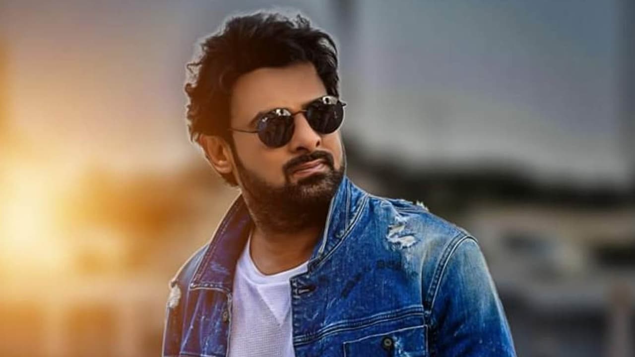 పవన్, ప్రభాస్ కాంబో మూవీ.? ఆ ఊహ ఎంత బాగుందో.. కలిస్తే బాక్సాఫీస్ షేకే పవన్, ప్రభాస్ కాంబో మూవీ.? ఆ ఊహ ఎంత బాగుందో.. కలిస్తే బాక్సాఫీస్ షేకే