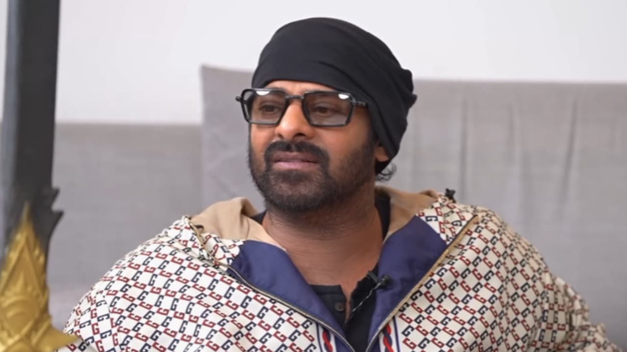 షాకింగ్: పాన్ ఇండియా మూవీస్ కోసం ప్రభాస్ నేర్చుకున్న ఈ 5 స్కిల్స్ తెలిస్తే మైండ్ బ్లాక్! షాకింగ్: పాన్ ఇండియా మూవీస్ కోసం ప్రభాస్ నేర్చుకున్న ఈ 5 స్కిల్స్ తెలిస్తే మైండ్ బ్లాక్!