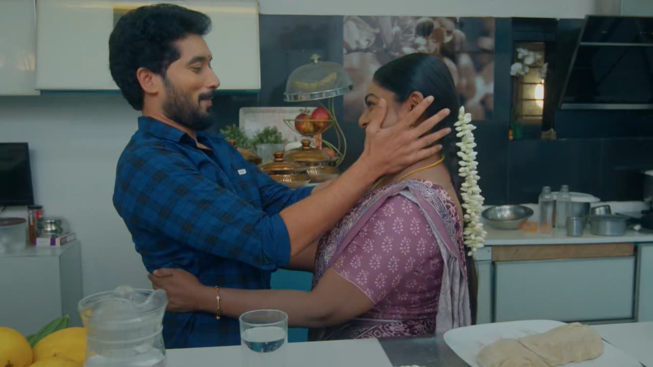 కార్తీక దీపం 2 టుడే ఎపిసోడ్: కార్తీక్ ని ప్రేమతో హత్తుకున్న దీప- పారును రెచ్చగొట్టిన జ్యోత్స్న కార్తీక దీపం 2 టుడే ఎపిసోడ్: కార్తీక్ ని ప్రేమతో హత్తుకున్న దీప- పారును రెచ్చగొట్టిన జ్యోత్స్న