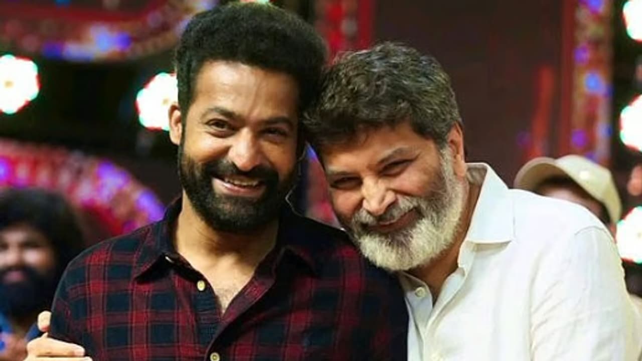 మైథలాజికల్ ప్రాజెక్ట్: ఎన్టీఆర్ను కాదని అల్లు అర్జున్తో త్రివిక్రమ్.. తారక్కు మళ్ళీ షాక్! మైథలాజికల్ ప్రాజెక్ట్: ఎన్టీఆర్ను కాదని అల్లు అర్జున్తో త్రివిక్రమ్.. తారక్కు మళ్ళీ షాక్!