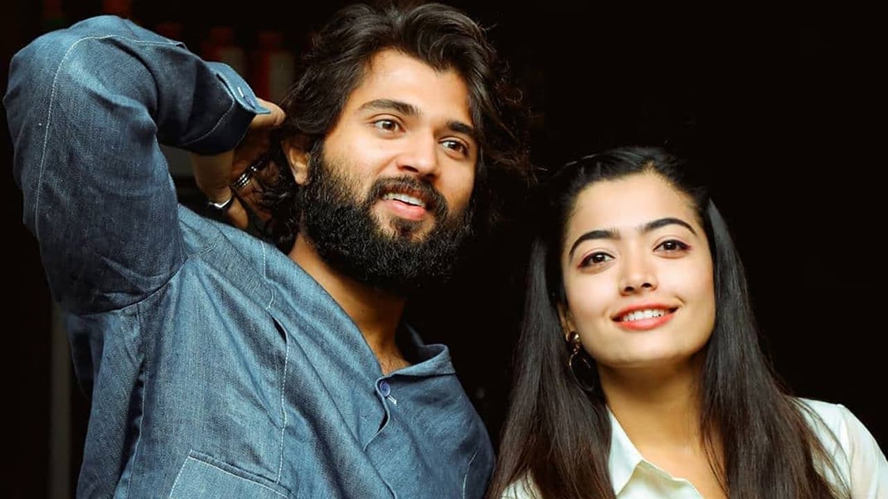 Vijay Rashmika : రష్మిక , విజయ్ 5 సార్లు హింటిచ్చేసిన క్షణాలు ! Vijay Rashmika : రష్మిక , విజయ్ 5 సార్లు హింటిచ్చేసిన క్షణాలు !