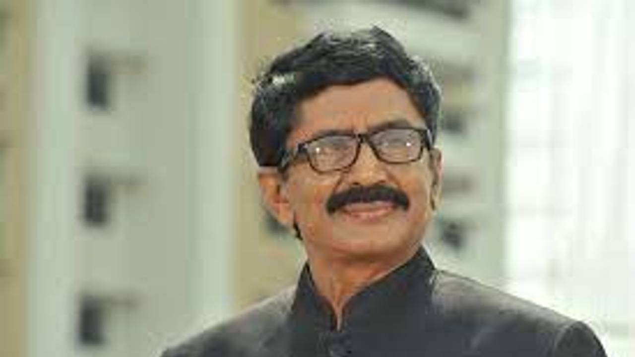 షాకింగ్: వేల కోట్లున్నా భార్య కండీషన్ కి బానిసైన మురళీ మోహన్! ఇంతకీ ఆ కండీషన్ ఏంటో? షాకింగ్: వేల కోట్లున్నా భార్య కండీషన్ కి బానిసైన మురళీ మోహన్! ఇంతకీ ఆ కండీషన్ ఏంటో?