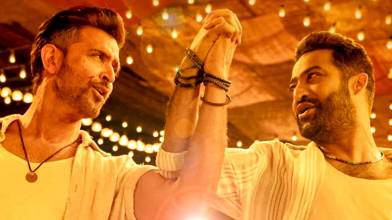 వార్ 2 ఫస్ట్ డే కలెక్షన్స్: తెలుగులో ఎంత వసూలు చేసిందో తెలుసా? వార్ 2 ఫస్ట్ డే కలెక్షన్స్: తెలుగులో ఎంత వసూలు చేసిందో తెలుసా?