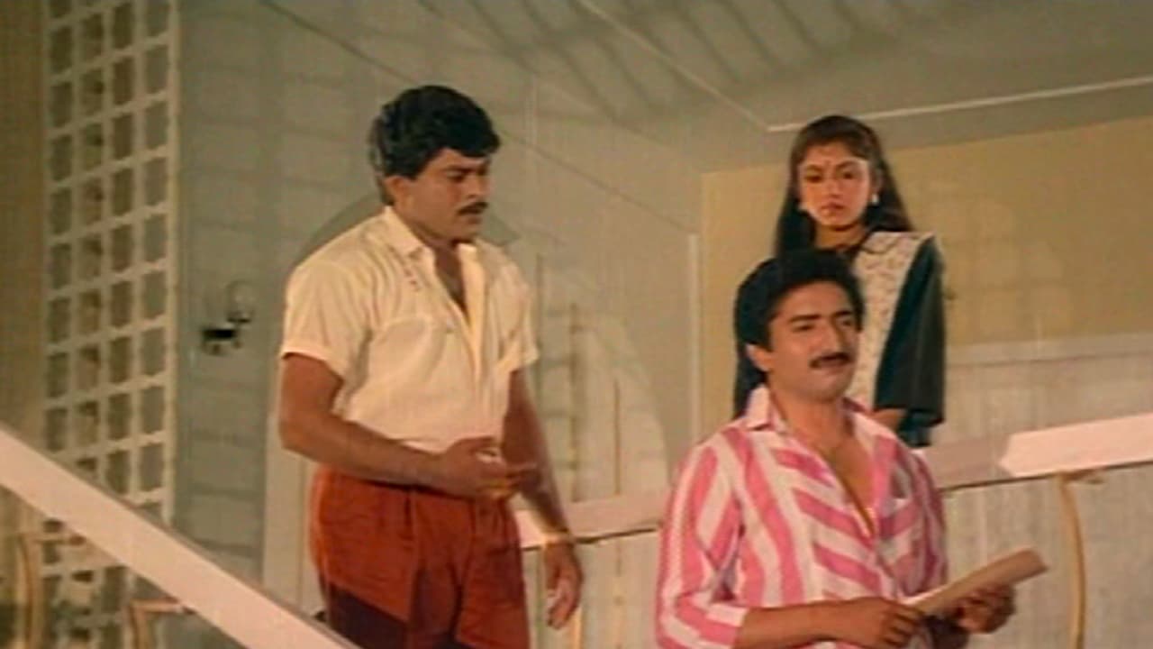నందమూరి వంశంలో ఆ హీరోని తొక్కేసింది ఎవరు ? చిరంజీవితో కూడా నటించాడు.. అప్పట్లో జరిగింది ఇదే నందమూరి వంశంలో ఆ హీరోని తొక్కేసింది ఎవరు ? చిరంజీవితో కూడా నటించాడు.. అప్పట్లో జరిగింది ఇదే