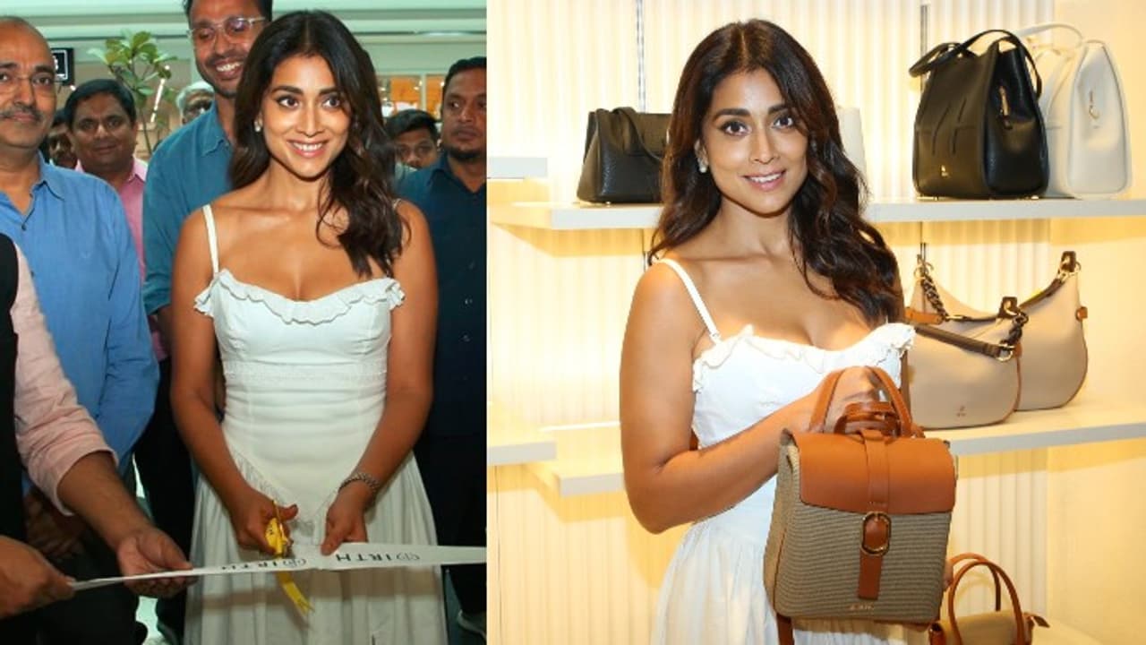 శ్రీయ శరన్ చేతుల మీదుగా ఇర్థ్ షోరూమ్ లాంచ్.. వైట్ గౌనులో స్టార్ బ్యూటీ గ్లామరస్ లుక్, వైరల్ ఫోటోలు శ్రీయ శరన్ చేతుల మీదుగా ఇర్థ్ షోరూమ్ లాంచ్.. వైట్ గౌనులో స్టార్ బ్యూటీ గ్లామరస్ లుక్, వైరల్ ఫోటోలు
