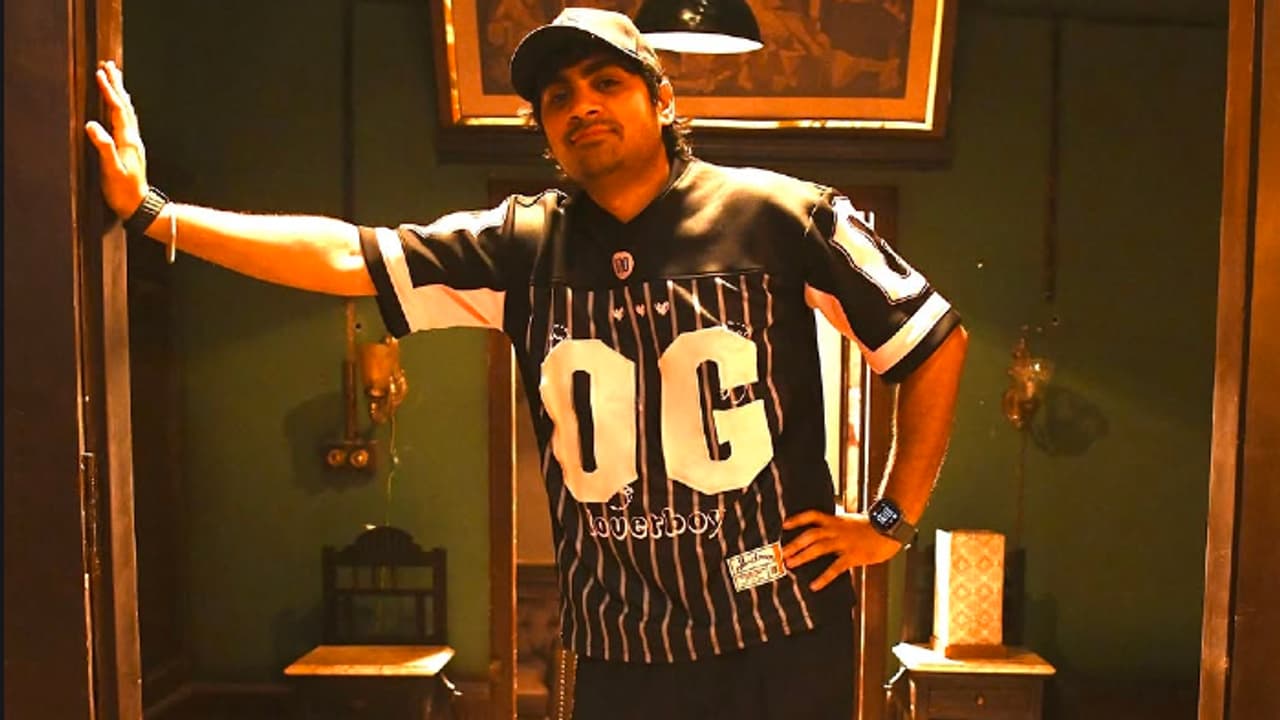 ఓజి తెరవెనుక ఆ ఇద్దరూ.. డైరెక్టర్ సుజీత్ ఎమోషనల్ కామెంట్స్ ఓజి తెరవెనుక ఆ ఇద్దరూ.. డైరెక్టర్ సుజీత్ ఎమోషనల్ కామెంట్స్