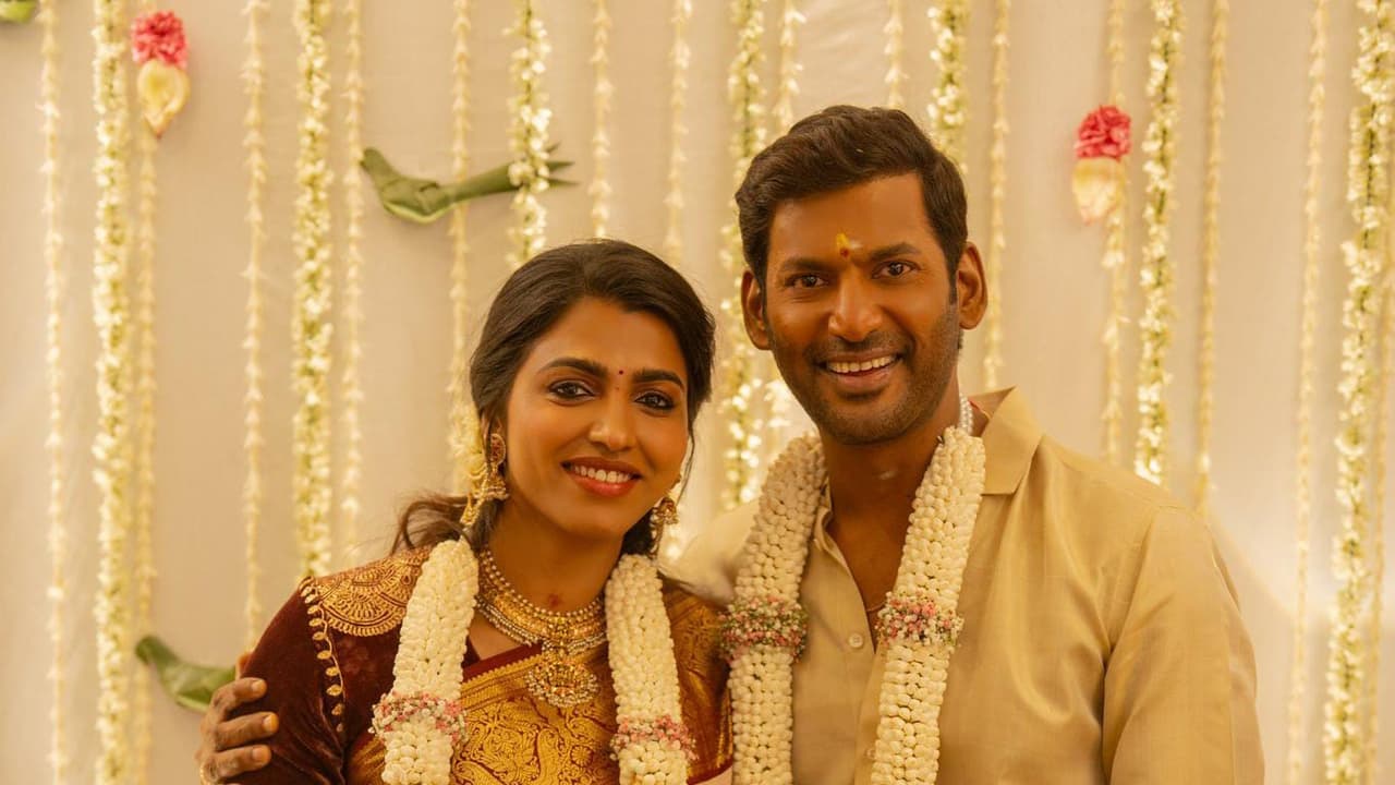 గ్రాండ్ గా హీరో విశాల్ - ధన్సిక నిశ్చితార్థం గ్రాండ్ గా హీరో విశాల్ - ధన్సిక నిశ్చితార్థం