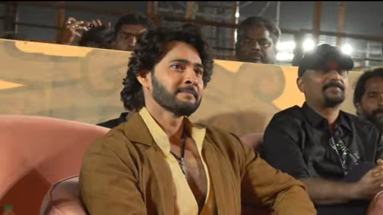షాకింగ్: మహేష్ బాబు సినిమా ఫస్ట్ హాఫ్ అంతా తూచ్! సుకుమార్ సంచలన నిజాలు! షాకింగ్: మహేష్ బాబు సినిమా ఫస్ట్ హాఫ్ అంతా తూచ్! సుకుమార్ సంచలన నిజాలు!