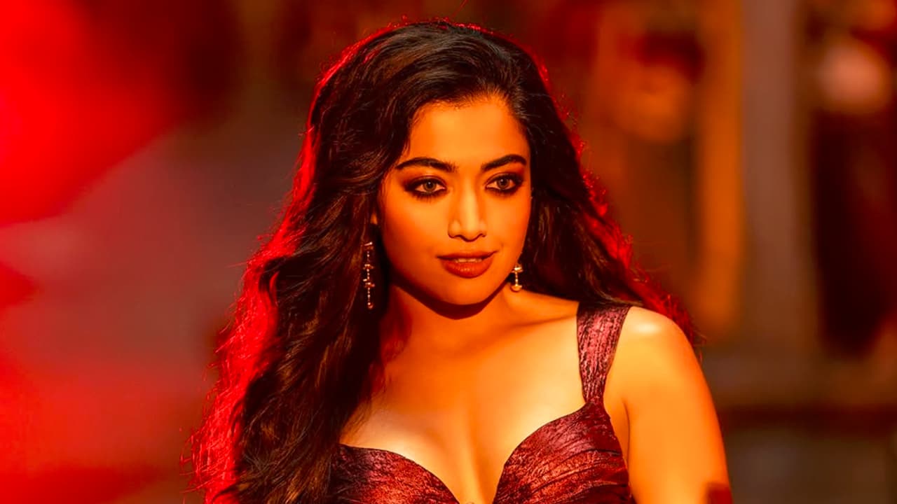 రష్మిక విజయ రహస్యం: 9 ఏళ్ల ప్రయాణంలో అభిమానుల పాత్రపై ఎమోషనల్ పోస్ట్! రష్మిక విజయ రహస్యం: 9 ఏళ్ల ప్రయాణంలో అభిమానుల పాత్రపై ఎమోషనల్ పోస్ట్!
