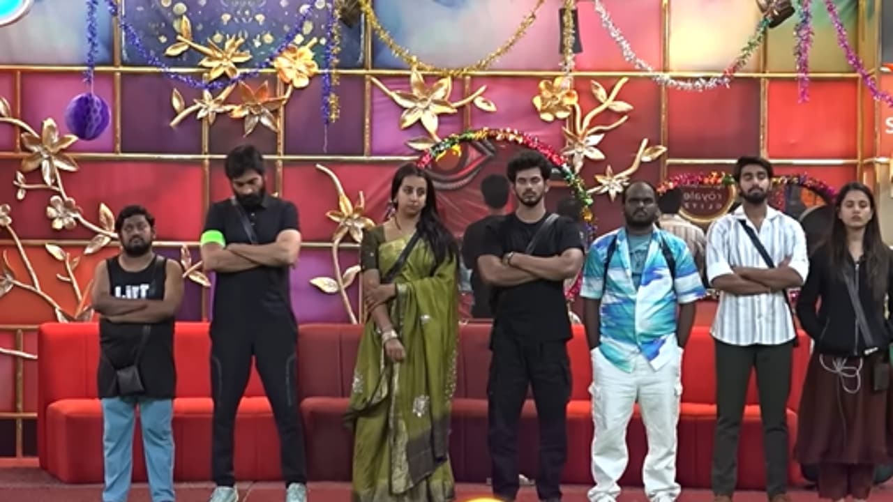 Bigg Boss Telugu 9: జీరోకి పడిపోయి జైల్లోకి వెళ్లిన సంజనా.. భరణికి బిగ్ బాస్ బంపర్ ఆఫర్ Bigg Boss Telugu 9: జీరోకి పడిపోయి జైల్లోకి వెళ్లిన సంజనా.. భరణికి బిగ్ బాస్ బంపర్ ఆఫర్