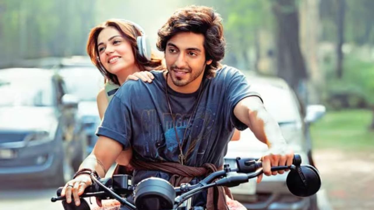 Top 6 Romantic Movies: 2025లో టాప్ 6 రొమాంటిక్ మూవీస్, ఆ ఒక్క సినిమాకి ఏకంగా 300 కోట్ల కలెక్షన్స్ Top 6 Romantic Movies: 2025లో టాప్ 6 రొమాంటిక్ మూవీస్, ఆ ఒక్క సినిమాకి ఏకంగా 300 కోట్ల కలెక్షన్స్