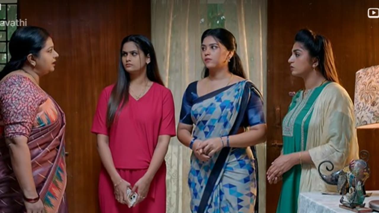 Gunde Ninda Gudi Gantalu Today డిసెంబర్ 11 ఎపిసోడ్ : మీనాని ఏడిపించేసిన అత్త, ప్రభావతి కి లెఫ్ట్ రైట్ వాయించిన శ్రుతి Gunde Ninda Gudi Gantalu Today డిసెంబర్ 11 ఎపిసోడ్ : మీనాని ఏడిపించేసిన అత్త, ప్రభావతి కి లెఫ్ట్ రైట్ వాయించిన శ్రుతి