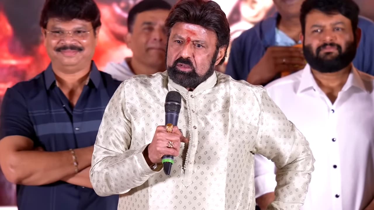 నన్ను చూసి ఉలిక్కిపడి చస్తుంటారు, అఖండ 2 బ్లాక్ బస్టర్ సెలబ్రేషన్స్ లో బాలకృష్ణ ఆవేశం..6వ హిట్ రాబోతోంది నన్ను చూసి ఉలిక్కిపడి చస్తుంటారు, అఖండ 2 బ్లాక్ బస్టర్ సెలబ్రేషన్స్ లో బాలకృష్ణ ఆవేశం..6వ హిట్ రాబోతోంది