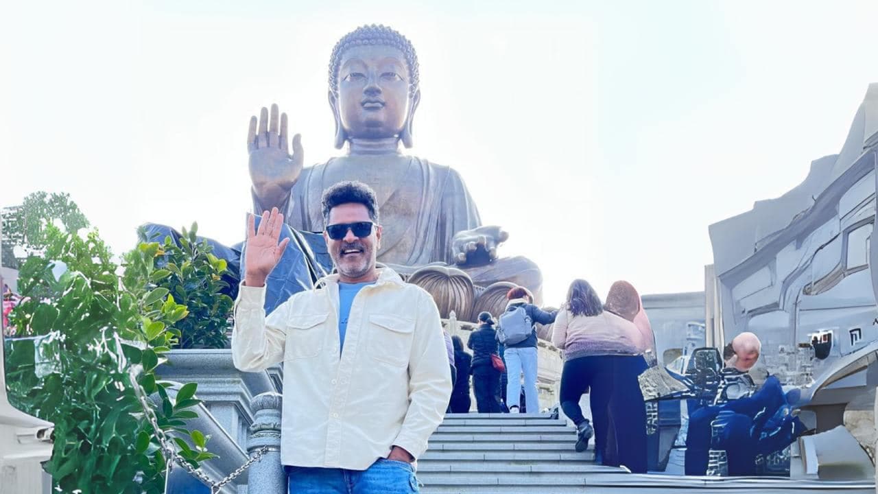 షాకింగ్: ముంబైలో ప్రభుదేవా లగ్జరీ ఫ్లాట్స్ అమ్మకం! అసలు కారణం తెలిస్తే దిమ్మతిరగాల్సిందే! షాకింగ్: ముంబైలో ప్రభుదేవా లగ్జరీ ఫ్లాట్స్ అమ్మకం! అసలు కారణం తెలిస్తే దిమ్మతిరగాల్సిందే!
