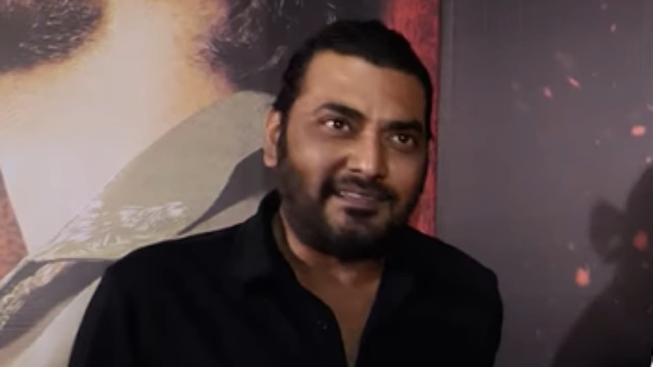 షాకింగ్ న్యూస్: సందీప్ రెడ్డి వంగా గురువు, నాగార్జున 'కేడి' డైరెక్టర్ కిరణ్ కుమార్ కన్నుమూత! షాకింగ్ న్యూస్: సందీప్ రెడ్డి వంగా గురువు, నాగార్జున 'కేడి' డైరెక్టర్ కిరణ్ కుమార్ కన్నుమూత!