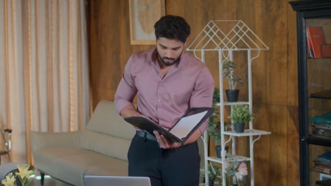 కార్తీక దీపం 2: ప్రూఫ్స్ మాయం! శ్రీధర్ జైలులో, కార్తీక్కి ఊహించని ట్విస్ట్ ఇచ్చిన తాత కార్తీక దీపం 2: ప్రూఫ్స్ మాయం! శ్రీధర్ జైలులో, కార్తీక్కి ఊహించని ట్విస్ట్ ఇచ్చిన తాత