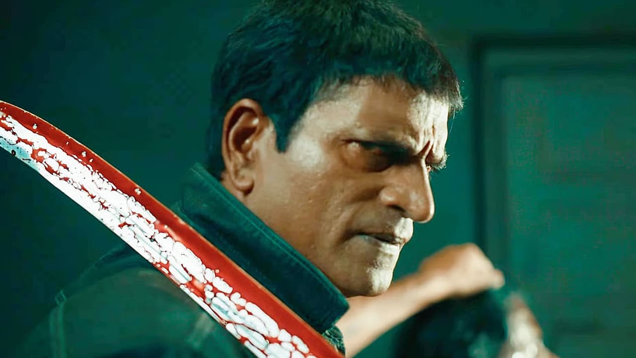హీరోయిన్ వల్ల 14 రోజులు గుండుతో నరకం.. రవిబాబు షాకింగ్ నిజాలు! హీరోయిన్ వల్ల 14 రోజులు గుండుతో నరకం.. రవిబాబు షాకింగ్ నిజాలు!