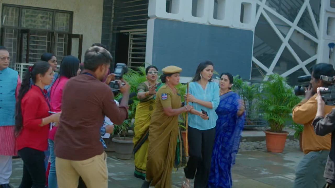 Karthika Deepam 2 Today Episode: సూపర్ ట్విస్ట్-దొరికిపోయిన వైరా- తప్పు ఒప్పుకున్న కాశీ-జ్యో అరెస్ట్ Karthika Deepam 2 Today Episode: సూపర్ ట్విస్ట్-దొరికిపోయిన వైరా- తప్పు ఒప్పుకున్న కాశీ-జ్యో అరెస్ట్