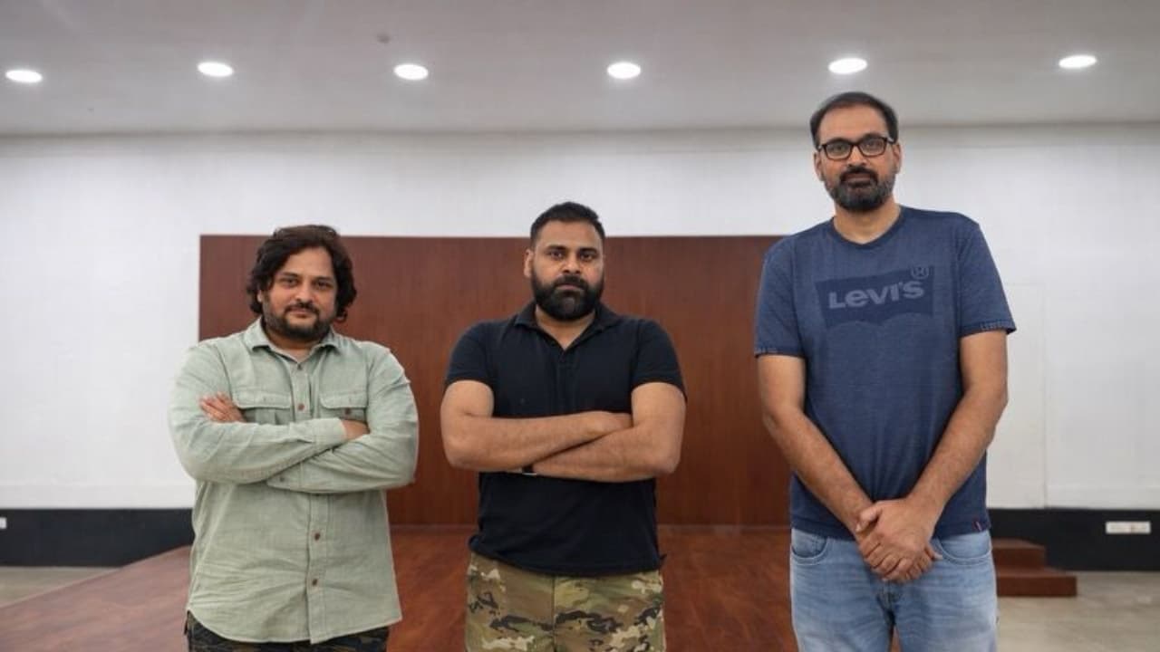 పవన్ కళ్యాణ్ మూవీ: సురేందర్ రెడ్డికి షాక్! డేట్స్ ఇష్యూతో భారీ రిస్క్!! పవన్ కళ్యాణ్ మూవీ: సురేందర్ రెడ్డికి షాక్! డేట్స్ ఇష్యూతో భారీ రిస్క్!!