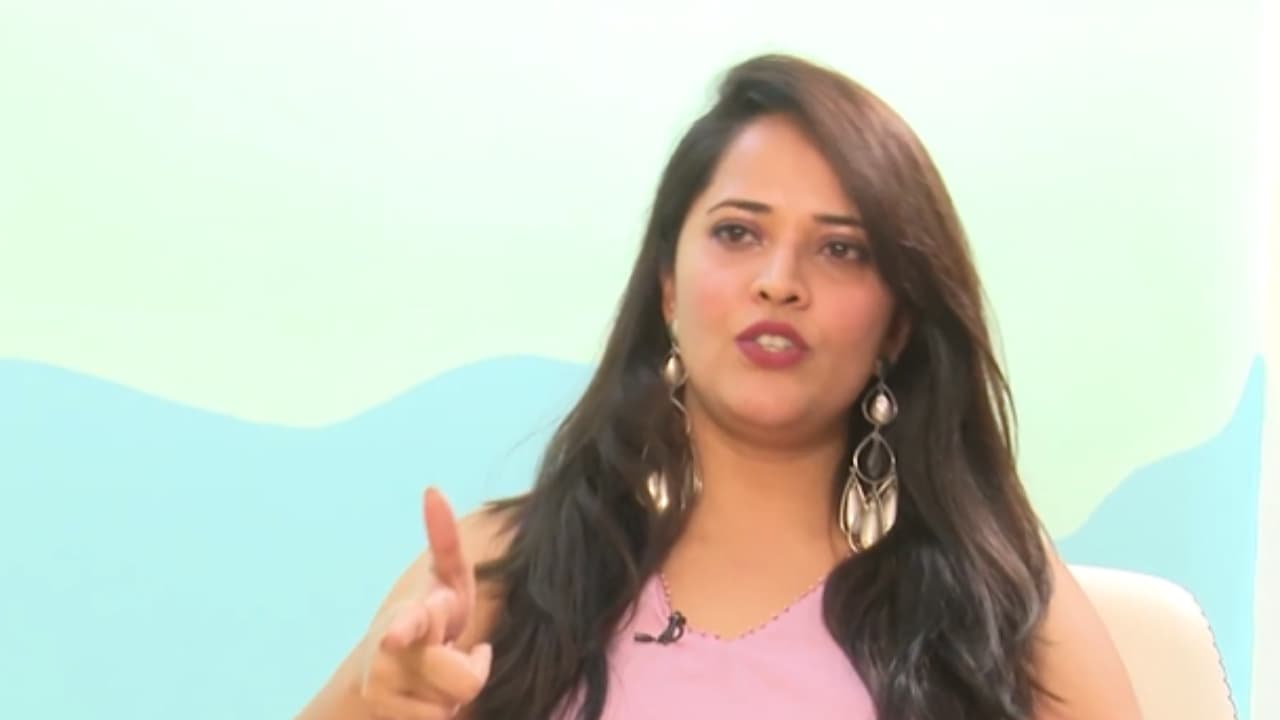 అనసూయ వర్సెస్ శివాజీ: మళ్లీ మొదలు.. దుమ్ము రేపుతున్న సెటైర్లు! రచ్చ రచ్చ! అనసూయ వర్సెస్ శివాజీ: మళ్లీ మొదలు.. దుమ్ము రేపుతున్న సెటైర్లు! రచ్చ రచ్చ!