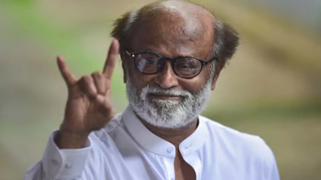 షాకింగ్: సంక్రాంతి సినిమాపై రజినీకాంత్ రివ్యూ! సెకండ్ హాఫ్కు ఫిదా!! షాకింగ్: సంక్రాంతి సినిమాపై రజినీకాంత్ రివ్యూ! సెకండ్ హాఫ్కు ఫిదా!!