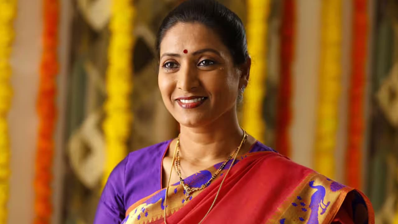 నా రీఎంట్రీ వెనుక ఆ నిజం.. విడాకులు, పిల్లలపై ఆమని సంచలన వ్యాఖ్యలు! నా రీఎంట్రీ వెనుక ఆ నిజం.. విడాకులు, పిల్లలపై ఆమని సంచలన వ్యాఖ్యలు!