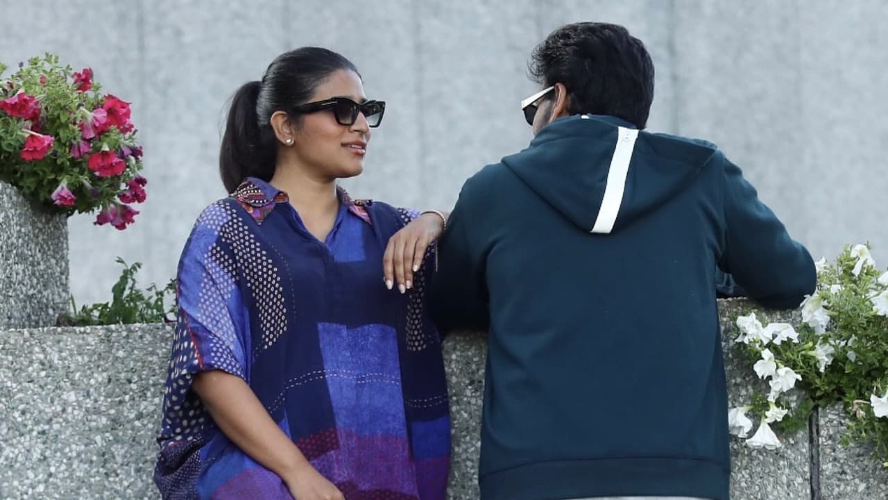 చిరు, పవన్ కాదు.. మెగా డాటర్ సుస్మిత కొణిదెల ఫేవరెట్ హీరో ఇతనే! తండ్రితో సినిమాపై ఎక్స్క్లూజివ్! చిరు, పవన్ కాదు.. మెగా డాటర్ సుస్మిత కొణిదెల ఫేవరెట్ హీరో ఇతనే! తండ్రితో సినిమాపై ఎక్స్క్లూజివ్!