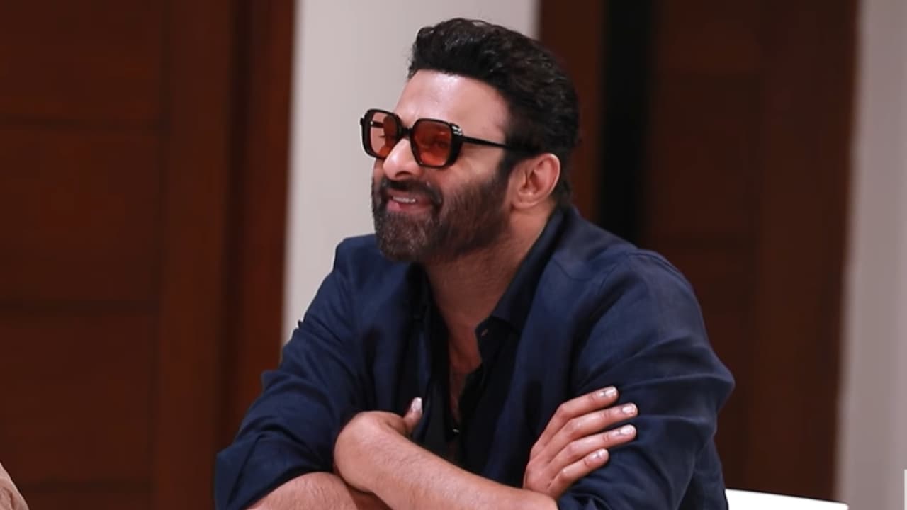 ప్రభాస్ సరసన నటించిన టాప్ హీరోయిన్లు! ఎవరి ఆస్తి ఎంతో తెలిస్తే షాకే!! ప్రభాస్ సరసన నటించిన టాప్ హీరోయిన్లు! ఎవరి ఆస్తి ఎంతో తెలిస్తే షాకే!!