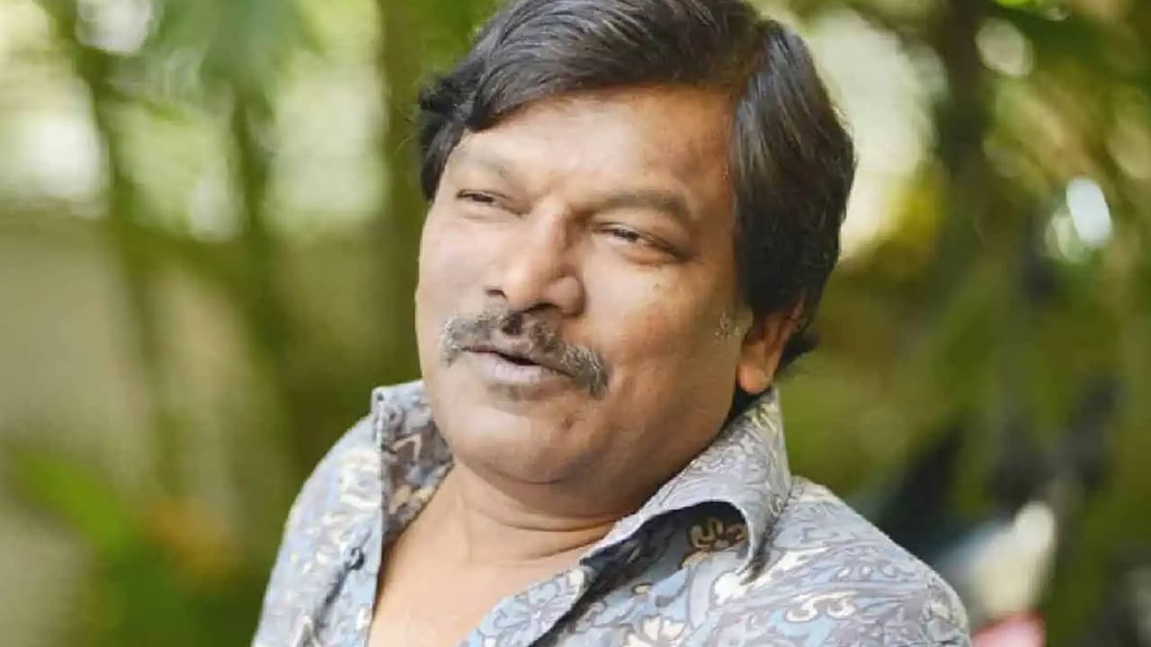 షాకింగ్: 'చక్రం' ఫ్లాప్ కి కారణం ప్రభాస్ కాదు, నేనే: కృష్ణవంశీ సంచలన ప్రకటన! షాకింగ్: 'చక్రం' ఫ్లాప్ కి కారణం ప్రభాస్ కాదు, నేనే: కృష్ణవంశీ సంచలన ప్రకటన!