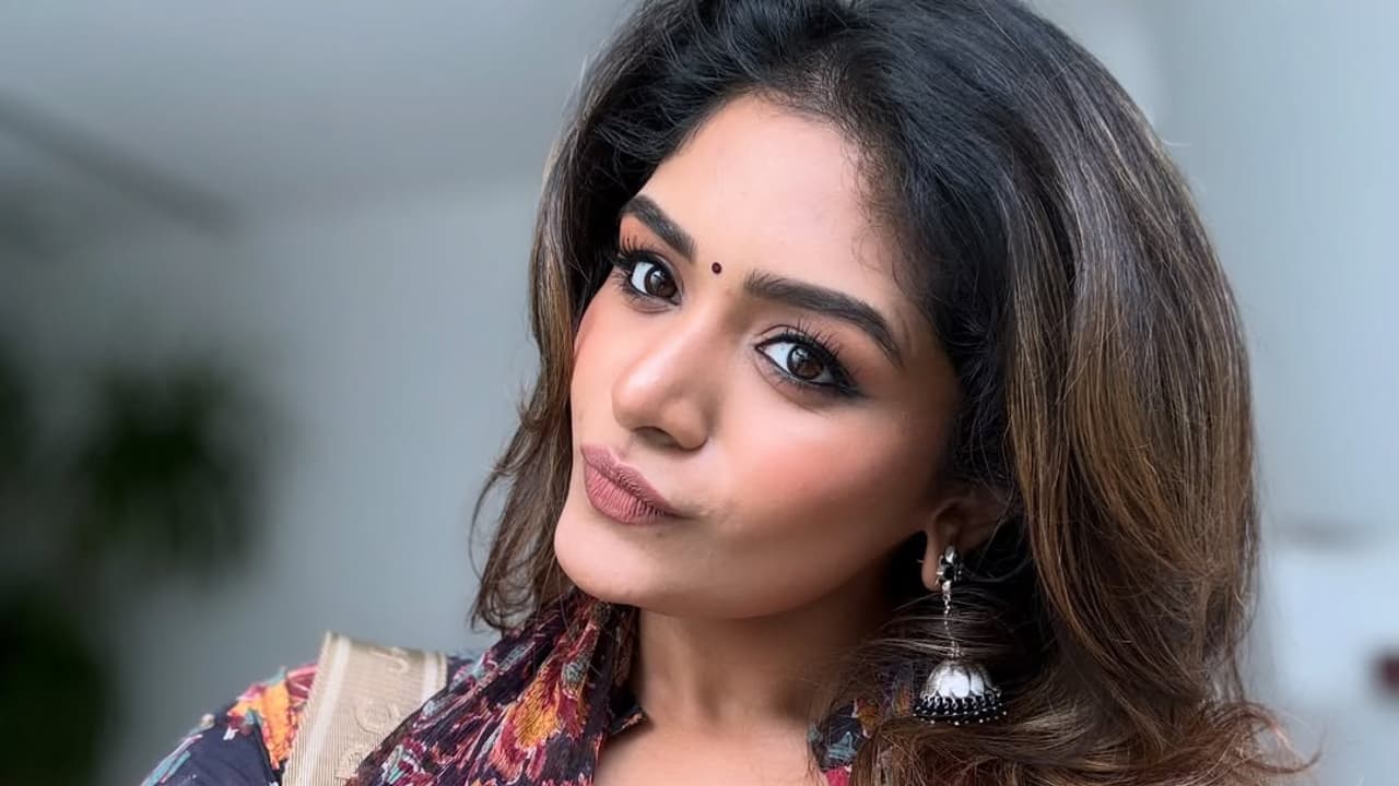 షాకింగ్! డైరెక్టర్ శంకర్ కూతురు అదితి శంకర్ లుక్ చూస్తే దిమ్మతిరగాల్సిందే! షాకింగ్! డైరెక్టర్ శంకర్ కూతురు అదితి శంకర్ లుక్ చూస్తే దిమ్మతిరగాల్సిందే!
