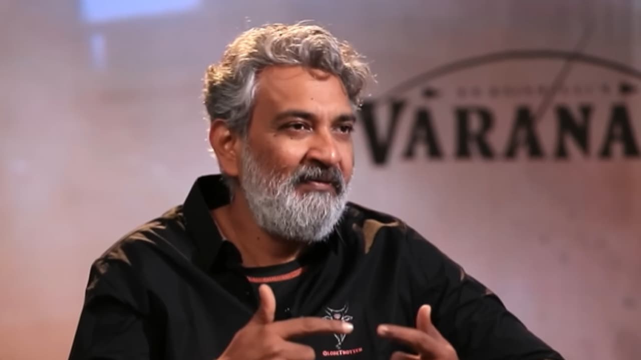 షాకింగ్: రాజమౌళి కొడుకు డైరెక్షన్లో స్టార్ హీరో! అక్కినేని ఫ్యాన్స్కు పూనకాలే!! షాకింగ్: రాజమౌళి కొడుకు డైరెక్షన్లో స్టార్ హీరో! అక్కినేని ఫ్యాన్స్కు పూనకాలే!!