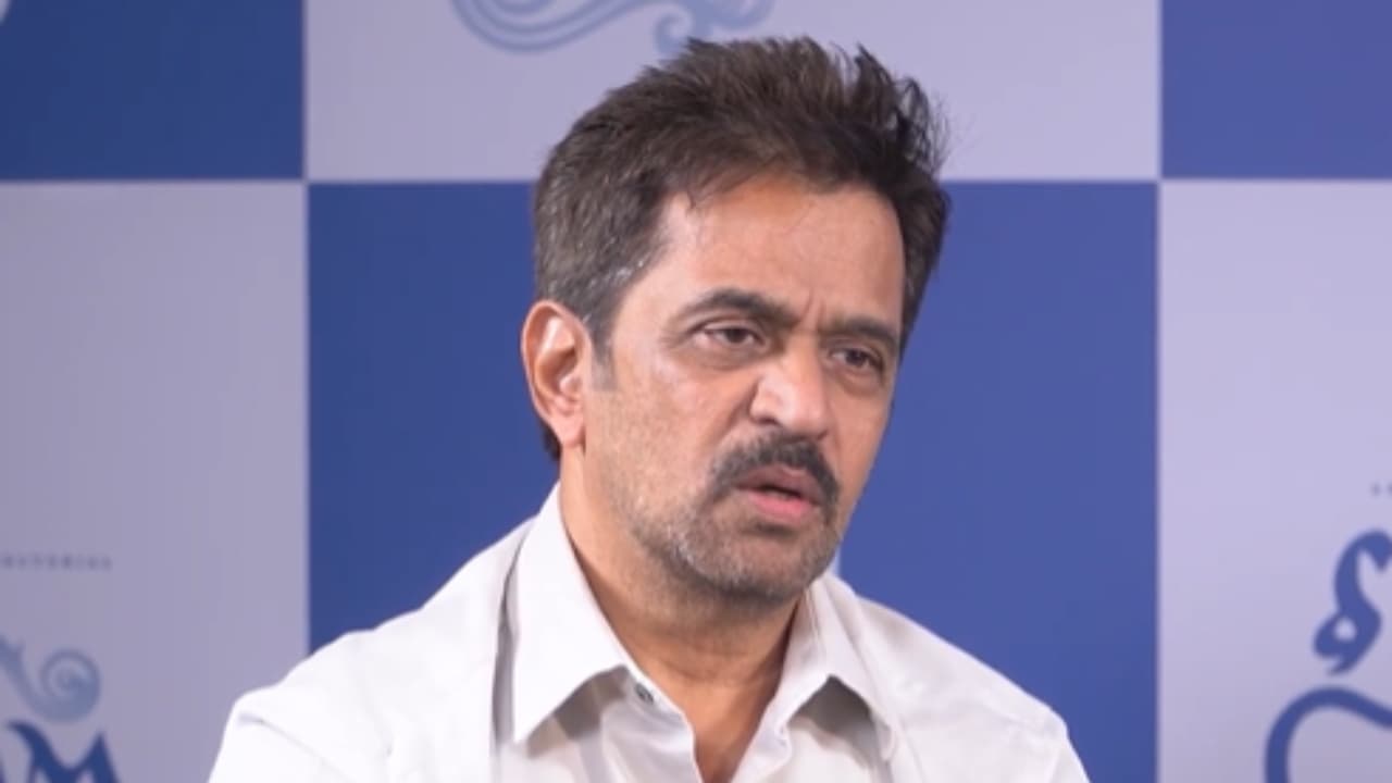 షాకింగ్: శోభన్ బాబు మాట వినక, వేల కోట్లు పోగొట్టుకున్న యాక్షన్ కింగ్ అర్జున్! దిమ్మతిరిగే నిజాలు! షాకింగ్: శోభన్ బాబు మాట వినక, వేల కోట్లు పోగొట్టుకున్న యాక్షన్ కింగ్ అర్జున్! దిమ్మతిరిగే నిజాలు!