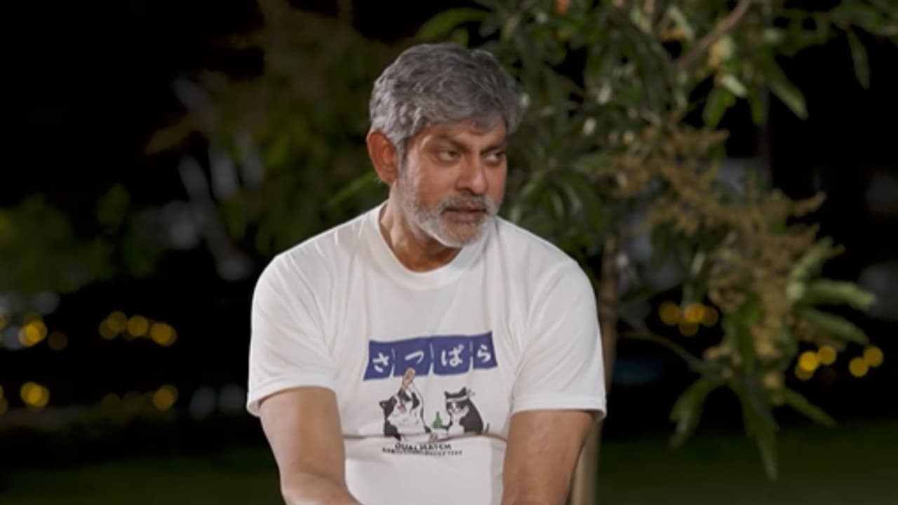 జగపతిబాబుకి మరణ గండం! షూటింగ్లో ఊహించని ఘటన.. షాకింగ్ విషయాలు బయటపెట్టిన హీరో!! జగపతిబాబుకి మరణ గండం! షూటింగ్లో ఊహించని ఘటన.. షాకింగ్ విషయాలు బయటపెట్టిన హీరో!!
