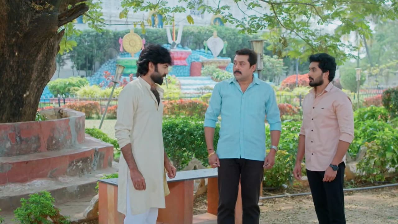 కార్తీక దీపం 2: జ్యోత్స్న అసలు తండ్రి ఎవరో చెప్పేసిన కార్తీక్ - షాక్ లో దశరథ్! కార్తీక దీపం 2: జ్యోత్స్న అసలు తండ్రి ఎవరో చెప్పేసిన కార్తీక్ - షాక్ లో దశరథ్!