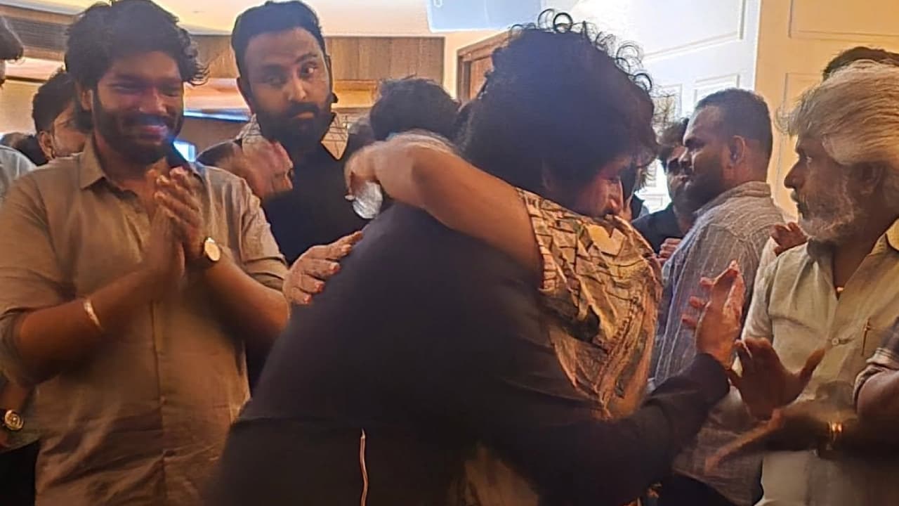 Sivakarthikeyan's 24-Year Friendship with Santhosh Narayanan Goes Viral, First Film Collaboration! Sivakarthikeyan's 24-Year Friendship with Santhosh Narayanan Goes Viral, First Film Collaboration!