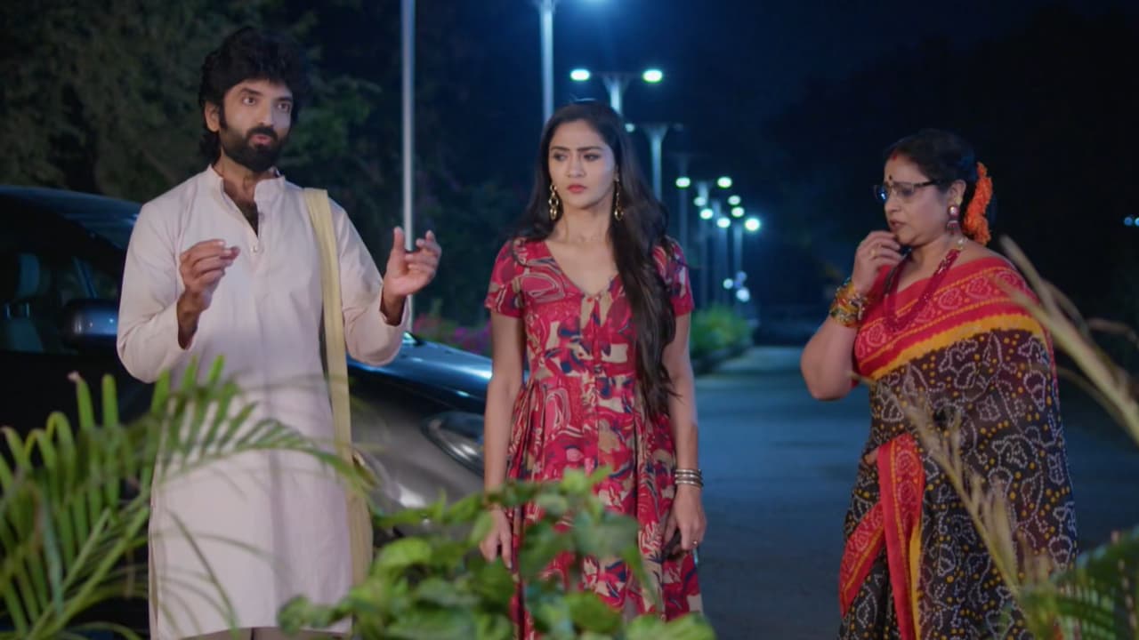 కార్తీక దీపం 2: కాశీకి స్వప్న షాక్! జ్యోత్స్న సీక్రెట్ రివీల్! కార్తీక్ టెన్షన్ తో ఉక్కిరిబిక్కిరి! కార్తీక దీపం 2: కాశీకి స్వప్న షాక్! జ్యోత్స్న సీక్రెట్ రివీల్! కార్తీక్ టెన్షన్ తో ఉక్కిరిబిక్కిరి!