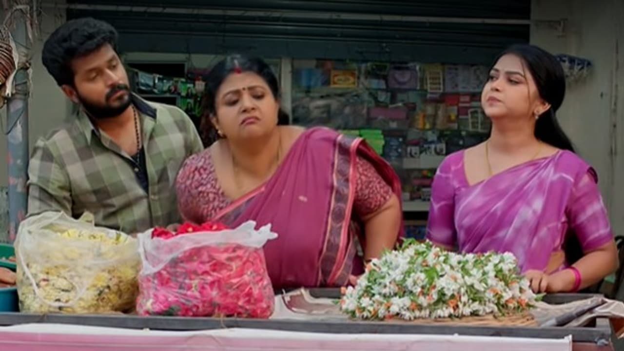 గుండె నిండా గుడి గంటలు: పూలు అమ్మిన ప్రభావతి! రోహిణికి దిమ్మతిరిగే షాక్!! గుండె నిండా గుడి గంటలు: పూలు అమ్మిన ప్రభావతి! రోహిణికి దిమ్మతిరిగే షాక్!!