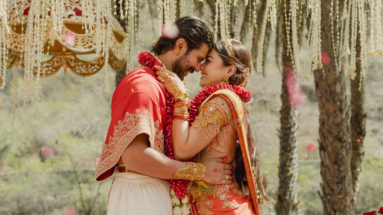 Vijay Deverakonda & Rashmika's Wedding Gift: Nationwide Annadanam & Sweets Vijay Deverakonda & Rashmika's Wedding Gift: Nationwide Annadanam & Sweets